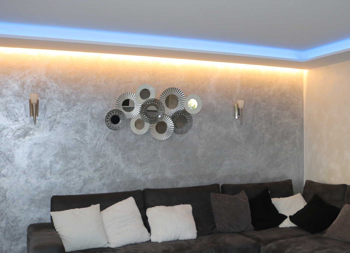 Indirekte Beleuchtung mit den iluminize LED-Trockenbauprofilen für Schattenfuge und Voute
